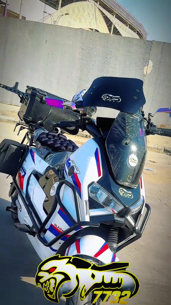 ليو سوبر بكل مكان وزمان🏁🏎️🔥للحجز والاستفسار، تواصلوا معنا عبر الأرقام التاليه • 📞 الرقم المختصر مبيعات الدراجات: 7732 • 🏍️ مبيعات الدراجات: *********** • 🏍️ مبيعات الدراجات: *********** • 🛠️ مبيعات الأدوات والكماليات: *********** 📍 فروعنا بانتظار زيارتكم: • 📍 الفرع الأول (ديالى): ديالى- تقاطع القدس - (شركة سيزر). • 📍 الفرع الثاني (بغداد): البلديات - مقابل جامع وحسينية سيد صلاح المكصوصي - 

نص مكتوب في الصور:
- 7732
