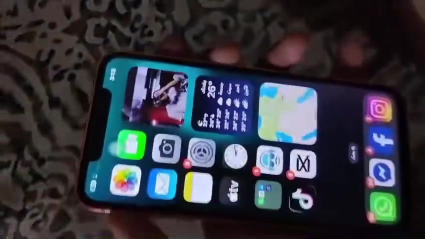 للبيــع 💰مــستـعـجل!
iPhone XS Max 
متحور الى 17 Pro Max
256GB / Battery 100%
شاشة مبدلة اصلية
كلشي شغال عدا Face ID
الجهاز نظيف وما بيه اي عيب

السعر المطلوب: 420,000 د.ع 
المكان: بعقوبة
رقم للتواصل: دزلي خاص
ملاحظة: السعر قابل للنقاش
مـلاحـضه:يوجد توصيل داخل بعقوبه
***********

نص مكتوب في الصور:
- POCO M7 29mm f/1.8 1/20s ISO1000 1/10/2026 33°37'23"N 44°36'32"E
- POCO M7 29mm f/1.8 1/17s ISO1250 1/10/2026 33°37'23"N 44°36'32"E
- POCO M7 29mm f/1.8 1/17s ISO2000 1/10/2026 33°37'23"N 44°36'29"E
- POCO M7 29mm f/1.8 1/33s ISO320 1/10/2026 33°37'23"N 44°36'32"E