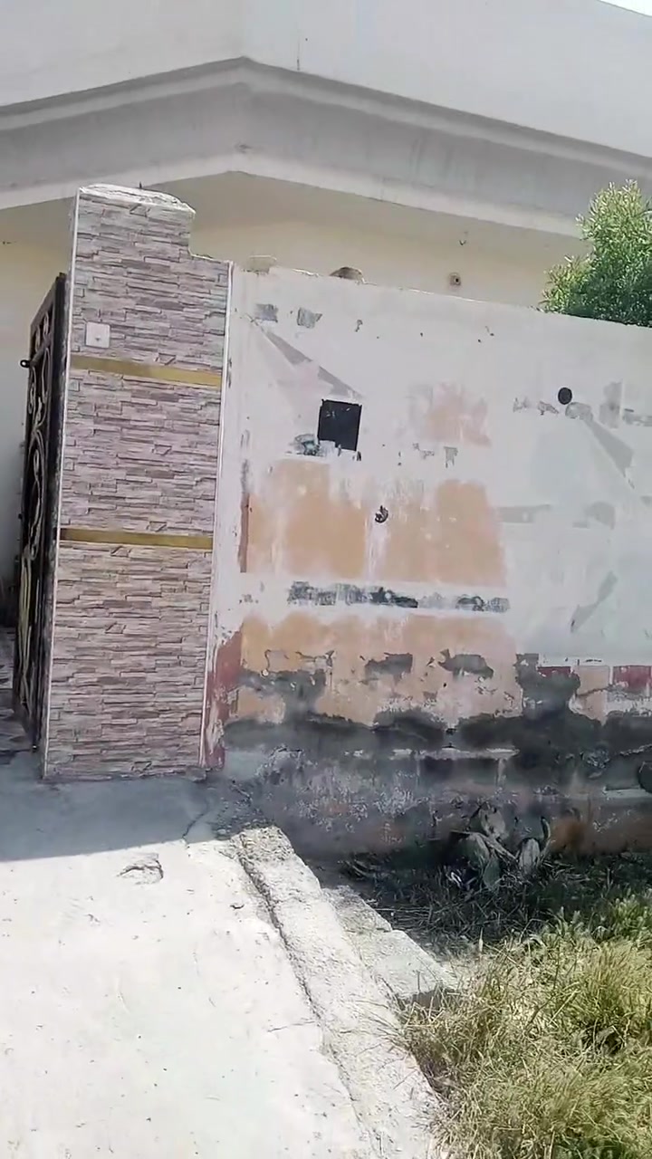 بيت للبيع عنوان شهربان جعار زراعي مقابل ملعب خماسي علي سريح سند 25 مساحة 260 متر استقبال مطبخ قرفتين نوم وصاله وصحيات مخزن سعر 58 مليون بي مجال بسيط هاتف ***********
