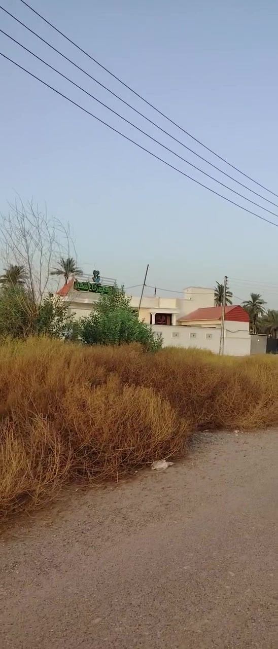 سلام عليكم قطع ارض مساحه ١٠٠ شارع جار العباس قربيه باب ثاني جزيره واجهة ٩ نزال ١١ ***********

