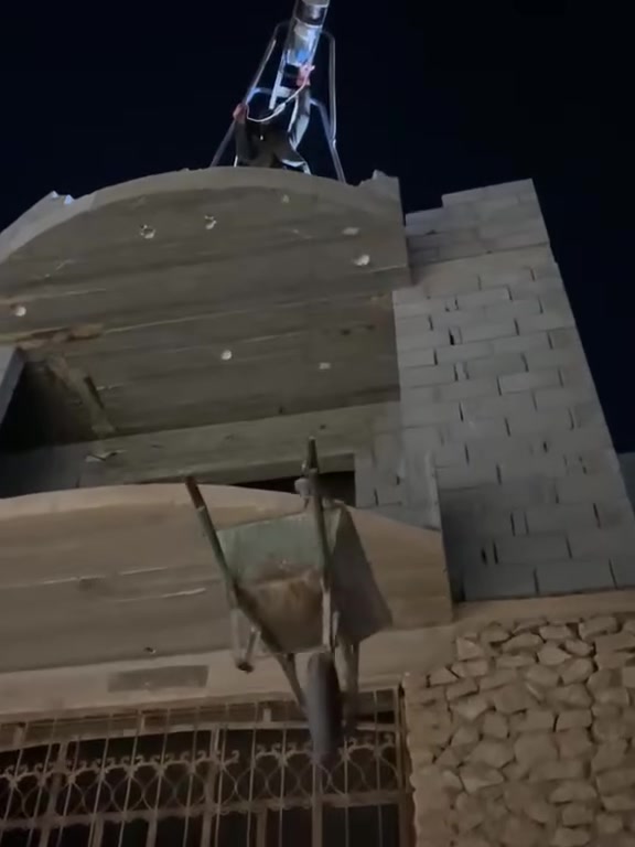سلام عليكم مستمرين في العمل نشتغل تصعيد كافت المواد البناء سيراميك بلوك رمل سمنت حجر جص حفر ورصف بيوت  وسعار مناسبة العندة ينورنه تواصل خاص وهاذ رقم تلفون *********** ورزق علئ الله
