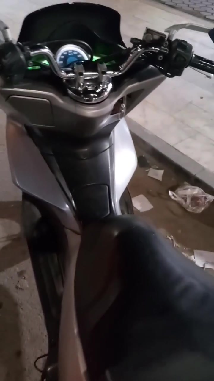 🔥 للبيع دراجة هوندا PCX الجيل الثاني 🔥
محرك 150cc وارد ياباني 🇯🇵
دراجة قوية جداً وناعمة بالسواقة ومناسبة للاستخدام اليومي واقتصادية بالبنزين.
المميزات: ✔ حساس الازدحام (إيقاف وتشغيل تلقائي)
✔ حساس أمان بالستاند
✔ الدراجة مكفولة
✔ حالة ممتازة ونظيفة جداً
السعر : 12
المكان: الكوت
للتواصل : ***********
