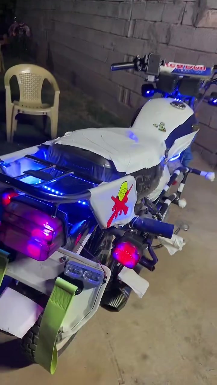 الموديل 2025 شهر 5
200cc محرك
صلنصة جعرى
الشاشة محروكه
الموطور كامل مكمل مجنبز P
الموطور   اوراق مابي لن ماخذي كسر كارتون P
السعر ب 800 بي مجال جماعت ال 699 وجوه اعذروني
الرقم ***********
عنوان صلاح الدين قضاء ناحية يثرب

‏***********
