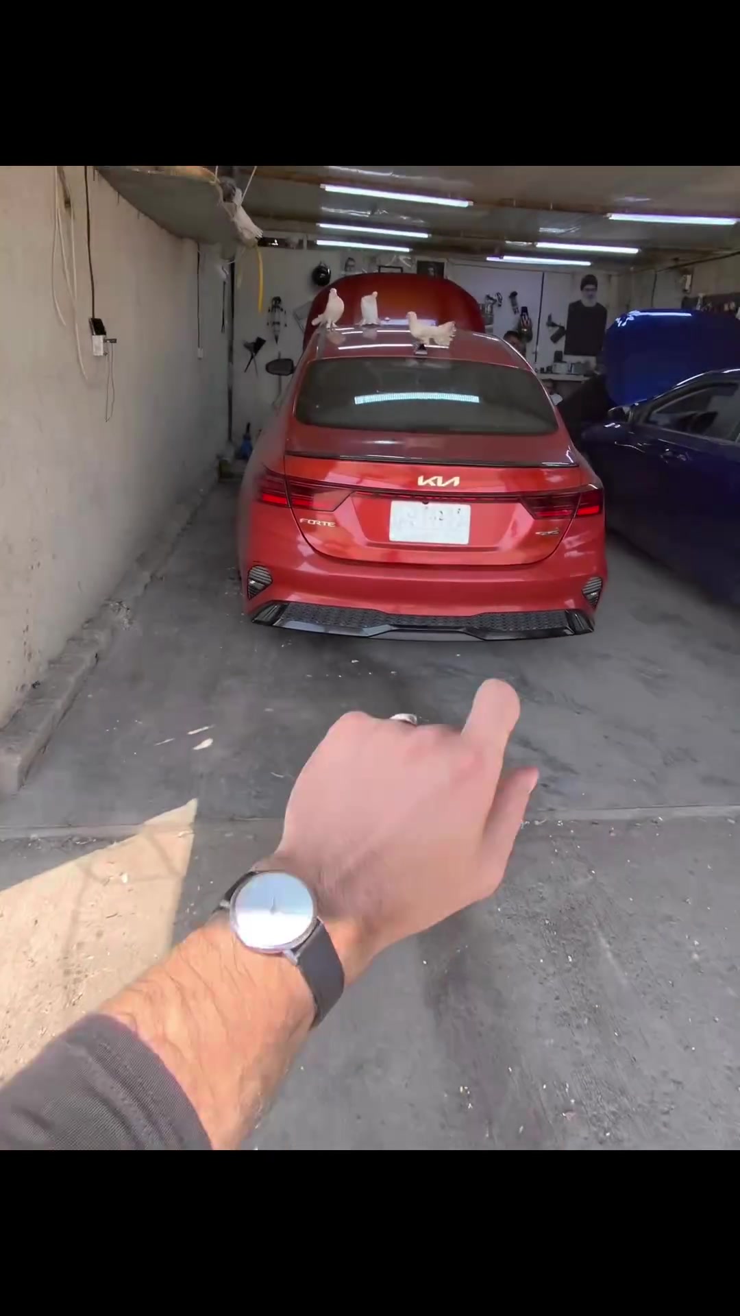 🚘 كيا فورتي GT Line موديل 2022

قبل 9 أشهر وصلتنه السيارة وهي تعاني من:
🔸 ضعف واضح بالسحب
🔸 السيارة تقفل على سرعة 80 كم/س
🔸 وبعد الـ80 ما تكدر تكمل بشكل طبيعي

تم تشخيص المشكلة ومعالجتها حسب الأصول، وبعدها سلمنا السيارة للزبون مع ضمان على العمل.

واليوم، وبعد مرور 9 أشهر كاملة، رجعت السيارة للورشة من جديد…
مو بسبب عطل، وإنما لأن موعد تبديل الهيدروليك والفلاتر حان. 🔧

والأجمل من كلشي؟ ❤️
صاحب السيارة بنفسه يحچي بالفيديو ويشهد:
طوال الـ9 أشهر، المشاكل ما رجعت للسيارة، والسيارة اليوم سحبها ممتاز جداً.

اليوم سويناله:
✅ تبديل هيدروليك
✅ تبديل فلاتر
✅ فحص السيارة والتأكد من سلامة الكير
✅ وإعادة منح ضمان على العمل

الضمان مو مجرد كلمة نكتبها…
الضمان الحقيقي هو أن الزبون يرجع بعد 9 أشهر وهو مرتاح، مو راجع بسبب العطل. 💪

كروبنا وصفحاتنا الخاصة بمشاكل الكير الأوتوماتيك 

حل مشاكل گيرات الـCVT

ورشة ابو علي العبادي

مركز الجود لصيانة وبرمجة السيارات 

العنوان : 📍 
بغداد الشعلة 

اتصال : 📞 
ابو علي العبادي : ***********

ابو جود العبادي : ***********

🔧 تخصصنا: CVT وبرمجة ومعالجة مشاكل گيرات السيارات

أبو علي العبادي — خبرة وعمل وضمان.
