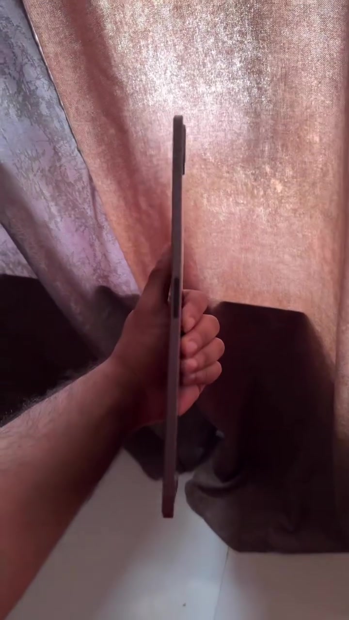 ايباد برو 2020 شاشة 11انش ذاكرة 256
الجيل الثاني 
120 هرتز مناسب للالعاب و للاستخدام اليومي 
كارتونه وياه
مابي لا كسر لا شخط نفس ماموضح بالفيديو 
نضيف كلش 
سعر 580 وبيه مجال بسيط 
للتواصل رسايل ع الواتس ***********
