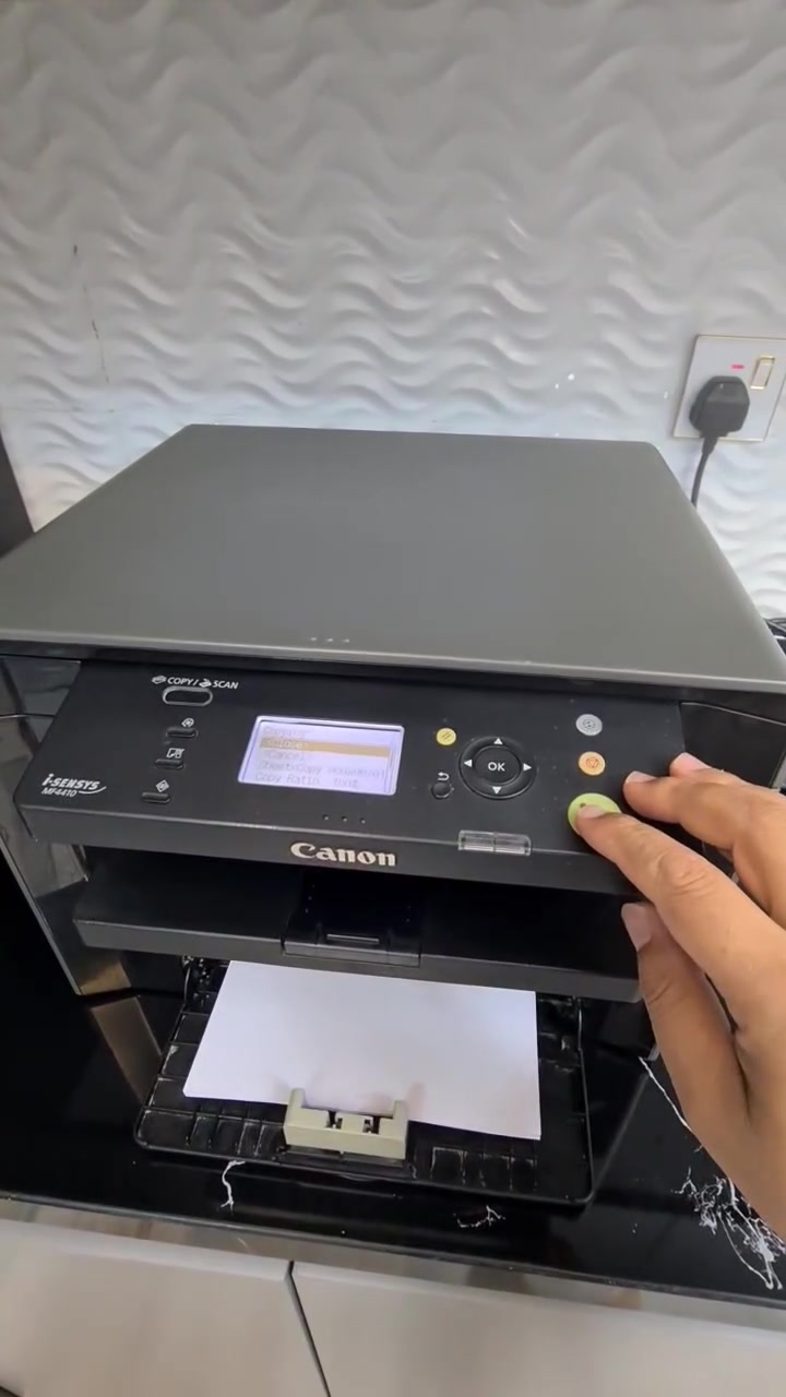Prenter MF4410 canon
​طابعة كانون أسود وأبيض MF4410 نظيفة جداً وبدون أي عيب، ومع الشرط للبيع. سعر ١٢٥ الف بمجال
پرێنتەری ڕەش و سپی کانوون MF4410 زۆر خاوێنە بێ عەیب بەشەرت. ١٢٥ هەزار و مەجال
واتس اب : ***********
