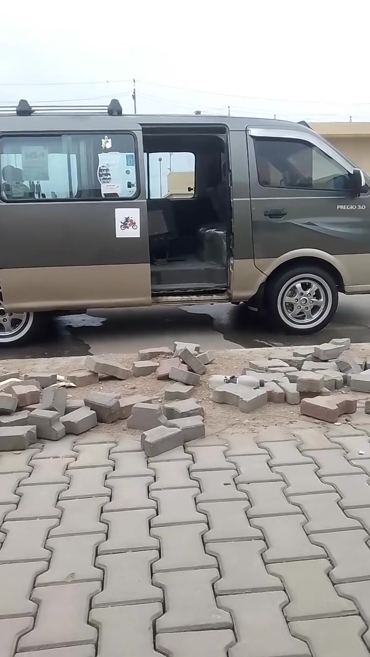 سلام عليكم بريجو للبيع موديل 2001 سنويه 31 سياره كامله بس باب سلايت مرشوش اثر جراد كهربيات تخم تاير حداديه شواصي مكفولات اربعه سياره بسمي تحويل ثاني يوم المكان واسط الصويره الاستفسار اكثر اتصال ع الرقم *********** السعر 110 والموشراي  رجان اعبر المنشور

