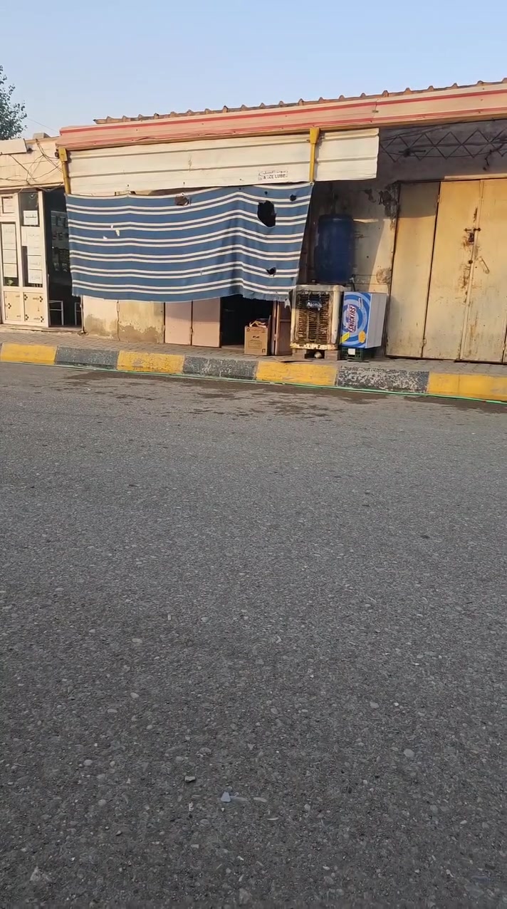 السلام عليكم نيفاره موديل 2009
سياره كامله ماناقصها كل شي.
محرك كير بطه مكفولات 
منضومه غاز ام 100 لتر 
مكاني ديالى بعقوبه 
سعر 80 ورقه 
الاستفسار 
***********
