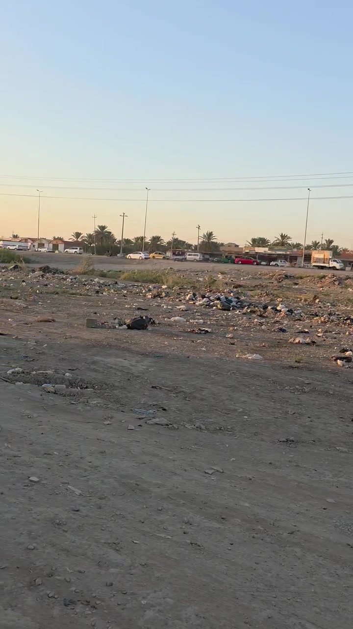 بيت للبيع سند ١٧٠متر واقع حال ٢٠٠متر ١٠×٢٠غرفتين نوم صالة استقبال مطبخ صحيات طابق واحد شارع ٢٠متر وجه شارع عام  بناء  سنة ٢٠٢٣ مراجعة مكتب عماد كاظم الاتصال ***********
***********
