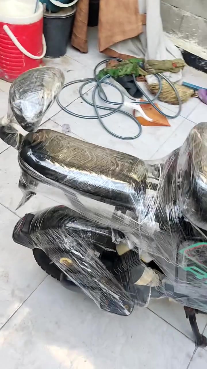 سلام عليكم دراجه ار 9 موديل 2025 بطريات 22 امبير الدراجه شرط الفحص السعر 350 نهايته مكاني البصره القبله حي الشهداء رقمي وتساب ***********
