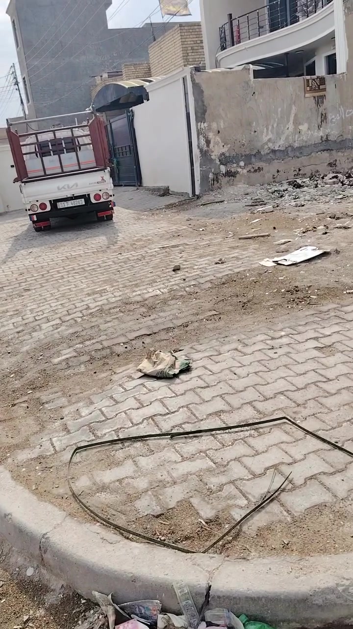 سلام عليكم قطعةارض للبيع المساحه 150 متر العنوان بغداد جسردياله الَمخازن الشهيلات طابو صرف  ***********
