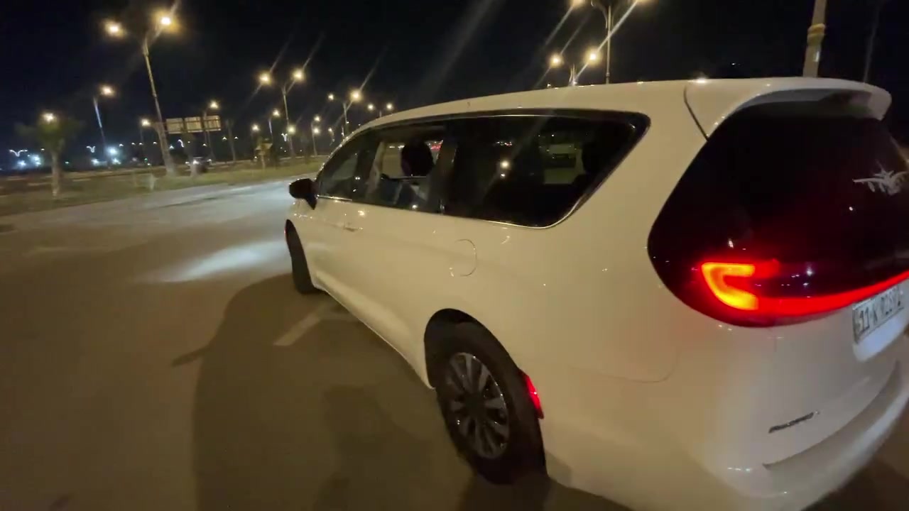 باسفيكا هايبرد بلكن
موديل 23 
فول عدا الفتحه 
7 راكب vip 
شاشه جبيره كار بلي &اندرويد اوتو
رادار امامي 
توقف ذاتي خلفي 
كشنات جلد
خزن ميموري للسائق
بيبان وصندوق كهرباء 
بعد بيه هواي مواصفات 
رقمه بغداد انكليزي  باسمي سنويه لنهايه 2030
بيه تبديل فقط بنيد 
السعر 215 
للاستفسار اكثر ***********
مكانه كربلاء
