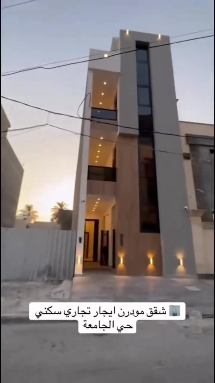 ثلاث شقق 130م  ديلوكس حي الجامعة للأيجار كل شقة مجهزة بمطبخ وتحتوي على غرفتين وصالة ومطبخ وخدمات تؤجر بالكامل او كل وحدة على حدا للأستفسار 
***********
***********
