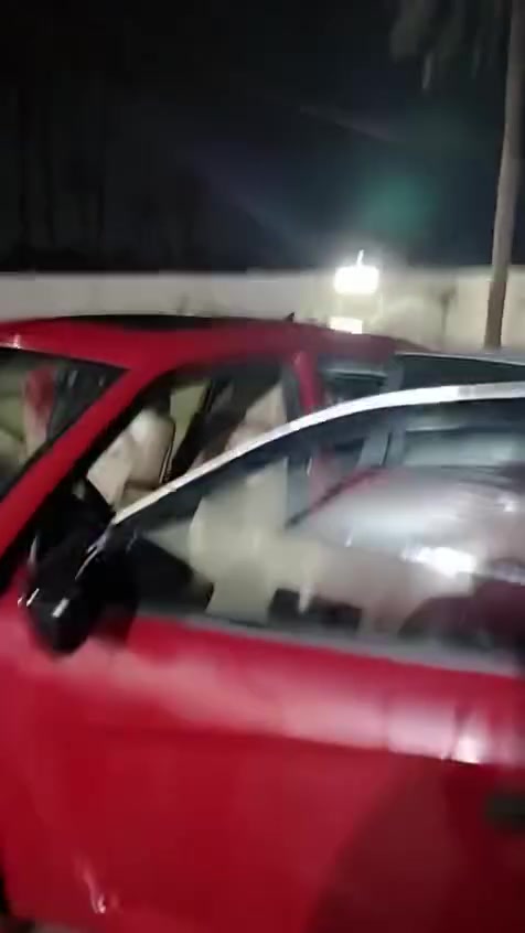 جارجر ادوات ادوات كصه قمارة فول مواصفات 2014 السيارة برغي ماتذب عليهه مكانهه بابل
مكفولة من السرقة وكلشي 

تبريد كشنات 

ثلاجة 

فتحه 

وكدام عينك السياره بلاش مستعجل على بيعتهه 

50 ورقه وبيهه مجال 

***********
