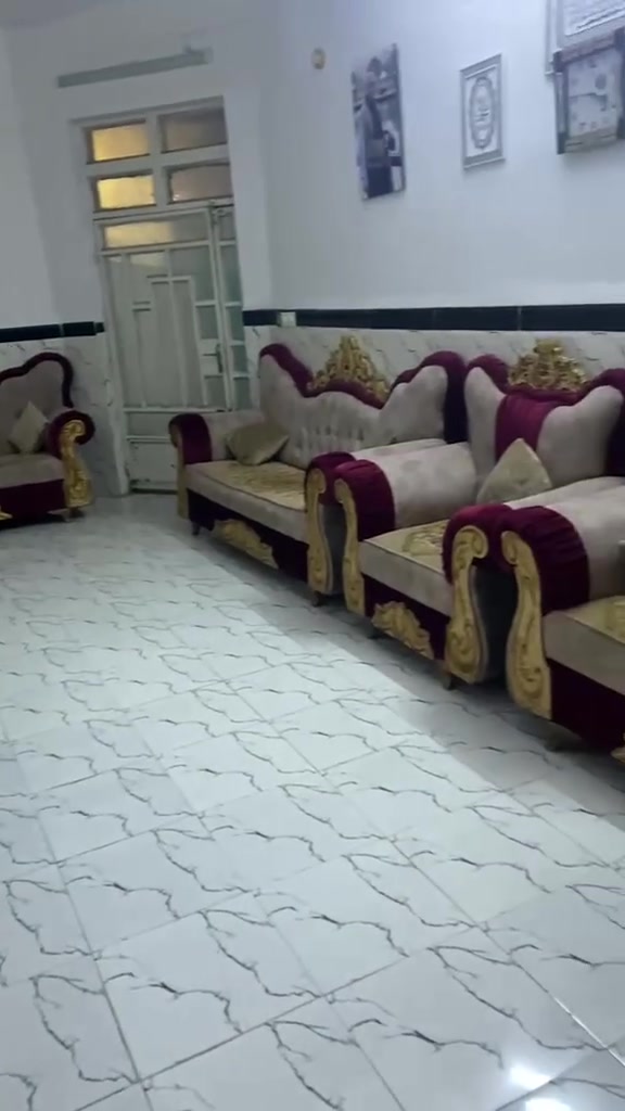 السلام عليكم اخوان 
يوجد تخم ونص معروض للبيع بسعر ٤٥٠ الف للاستفسار التواصل على الرقم ***********
العنوان واسط - الصويرة - حي العسكري
مكلف بالنشر...
