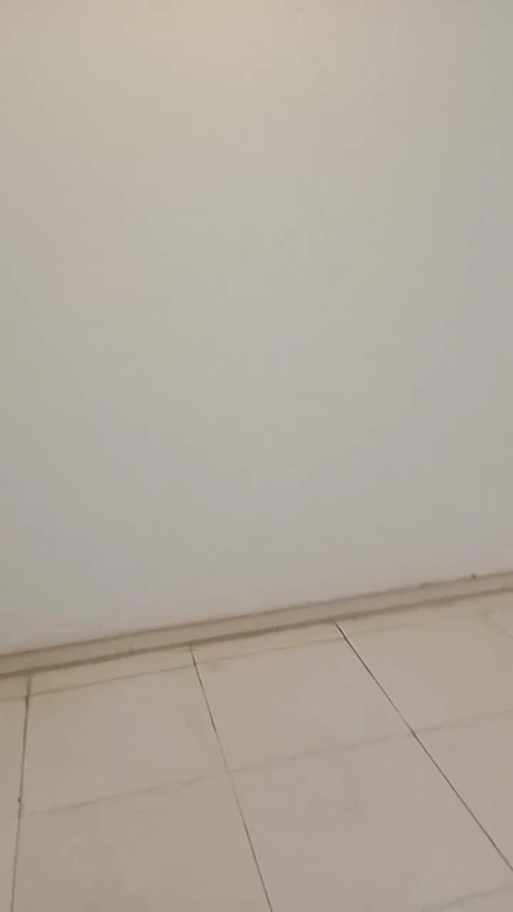 شقة للايجار 
منطقة الطويسة شارع اللجنة الأولمبية
قرب جامع علي الهادي 
طابق ثاني
تحتوي على غرفتين 
صالة 
استقبال
مطبخ 
صحيات 
مع طارمة ودرج معزول وخاص للشقة
رقم صاحب العقار

***********
