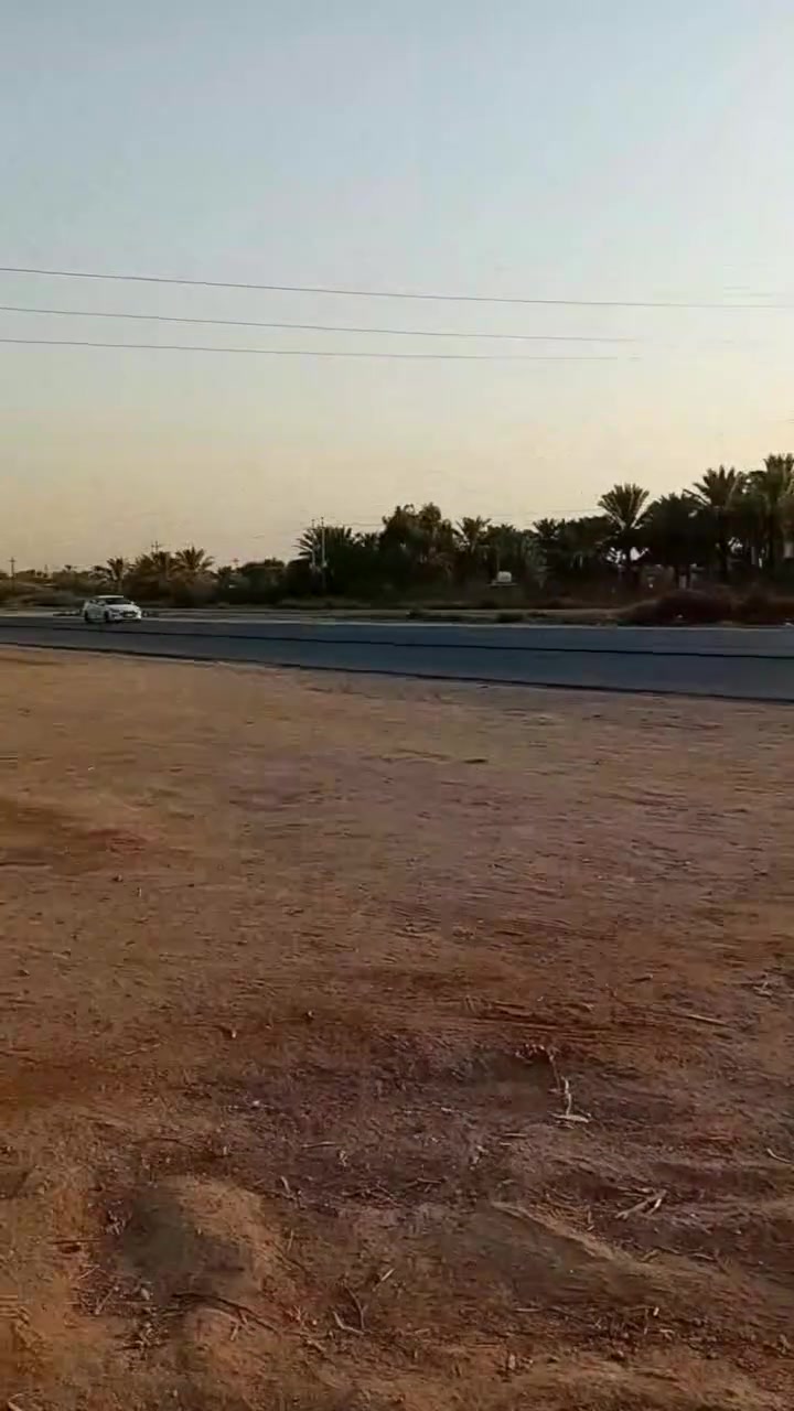 للبيع بنايه ١٠٢٠م التفاصيل بلفديو والاتصال على ***********و***********
