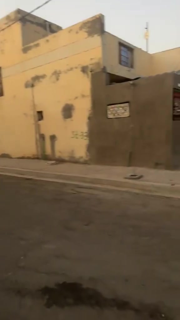 🏡 دار سكن للبيع - موقع مميز وركن!
فرصة ممتازة لتملك منزل في حي الزهراء، يتألف من مواصفات متكاملة وموقع استثنائي:

​المساحة: 128 متر مربع

​الأبعاد: واجهة 10 متر × نزال 12.5 متر

​الموقع: ركن، تقع بشكل مباشر أمام منتزه

​الخدمات: متوفرة بالكامل (ماء، كهرباء، مجاري، وغيرها)

​📞 للاستفسار والتواصل:

​***********

​***********

​***********
