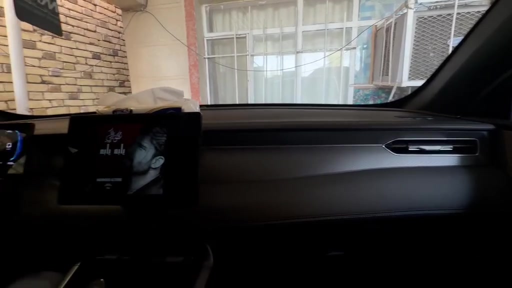 السلام عليكم سيارتي byd كن بلس 2025
رقم بغداد المداور بنفس اليوم سيارة نضيفه زيرو من الشركة 
ماشيه 4000 
للتواصل والاستفسار :***********
