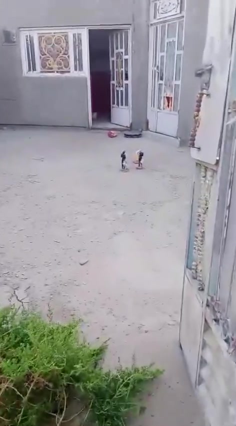 بيت زراعي مع دونم  مع محصار  الارض  مسيجه  كامل  قرب مدرسة الودق  على طريق  الساده الاخوان لمزيد من المعلومات  يمكنكم الاتصال على الرقم ***********
