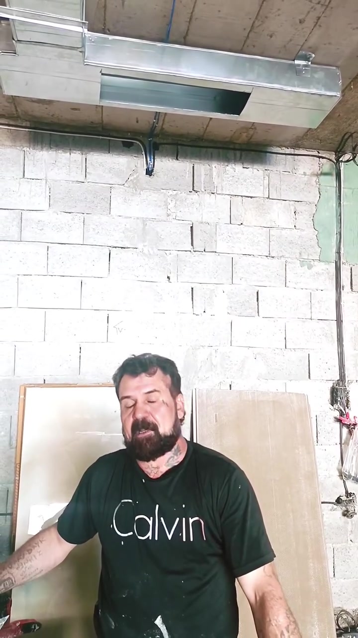 بە خۆشحاڵیوە  داواکە تم قبوڵ کرد کاک حاجی سە لام  
دیوارو گە ج کارییە کە من دە یکم لە بە ر خاتری خوا

***********واتساپ
