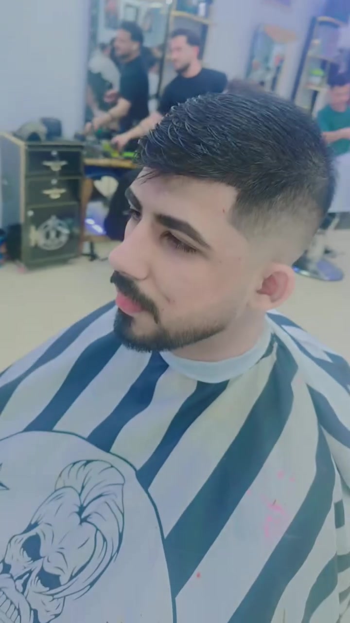 حلاقه الكابتن • طابق الاول • مول فوق بيك جكن