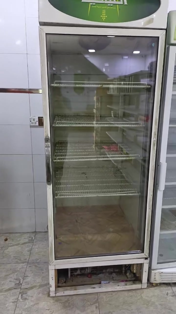 اغراض محل كامله 28متر رفوف +ميز كاشير+ ميز سفينة+مجمدة+4ثلاجات+6عوارض جبس+مواد مجامية  للبيع بغداد الحسينيه الراشدية  ***********
