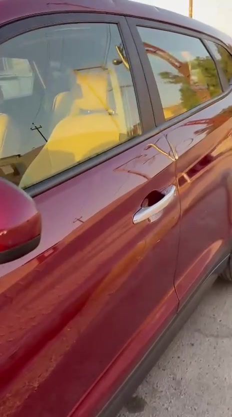 السلام عليكم
هونداي توسان ١٩ امريكي رقم بغداد انكليزي باسمي لون ماروني حادثه بنيد و جاملغ كما موضح بالصورة السياره جديده بمعنى الكلمه ماشية ٤٣ الف ميل ترابها زيرو سيارة نشطة وجاهزة من كلشي تخم تاير قبل كم يوم شديت تبريد ثلج تحكم استيرن جهتين شاشة اندرويد متعددة الوظائف كروز سرعة رادار أمامي تحديد مسار  طريق منحدر حساس خلفي حساس تايرات هاند ابريك بصمة كاميرا خلفية منضومة زنون انظمة قيادة اوتو هولد درايف مود اسبورت منافذ شحن تحكم مرايات جانبية سبير بلادي ما نازل حتى كتلوكات وعدة طبابة الشركة بيها 
السعر/ 138وبيها مجال للشراي 
للاستفسار / ***********
العنوان/ بغداد الشعب حي اور
