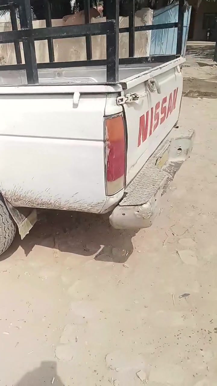 نيسان • موديل ٩٣ • صدر المجر