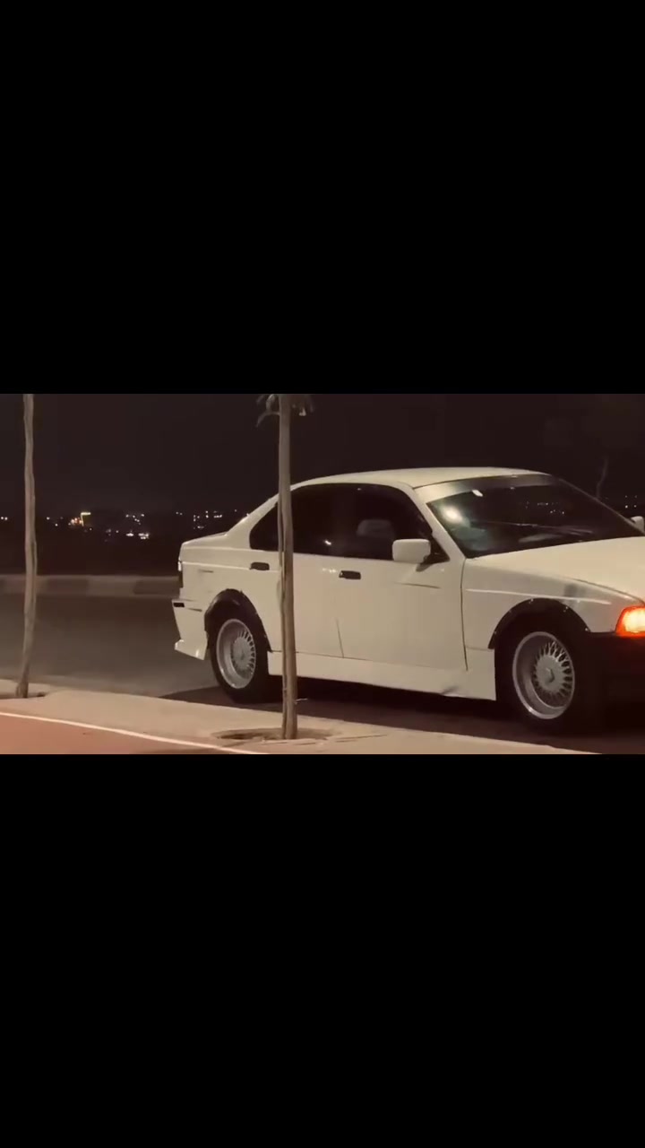 السَلٱمٌ عـَلـْيگمّ🔥 للبيع وترهم مراوس BMW E36 520i سبورت 🔥
🤍 اللون: أبيض⚙️ المحرك: 520i ديجتال سيمز (6 سلندر)💨 سحب قوي وأداء ممتاز🛞 رنكات BMW سبورت كشنات جلد  ويل دوسايز خليه سياره بيها شلعه مشاء •اللّـہ̣̥ عليها  سعرها 45$ورقه وبيها مجال ترهم مراوس

***********
