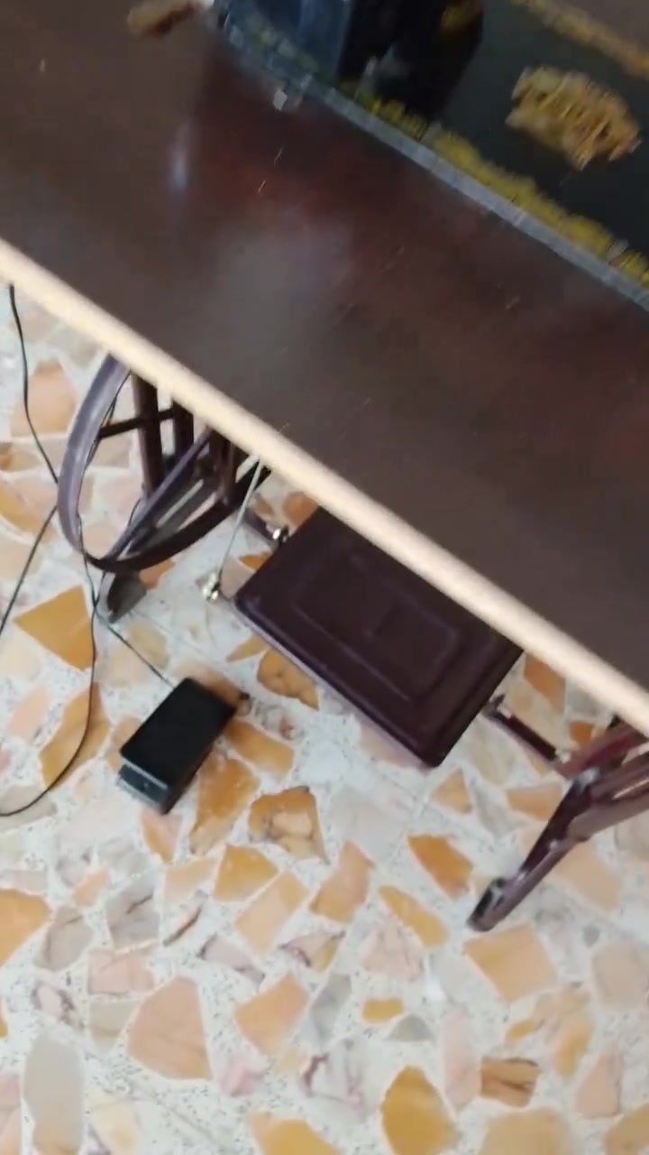 مكينة بيع • شغالة • نضيفه