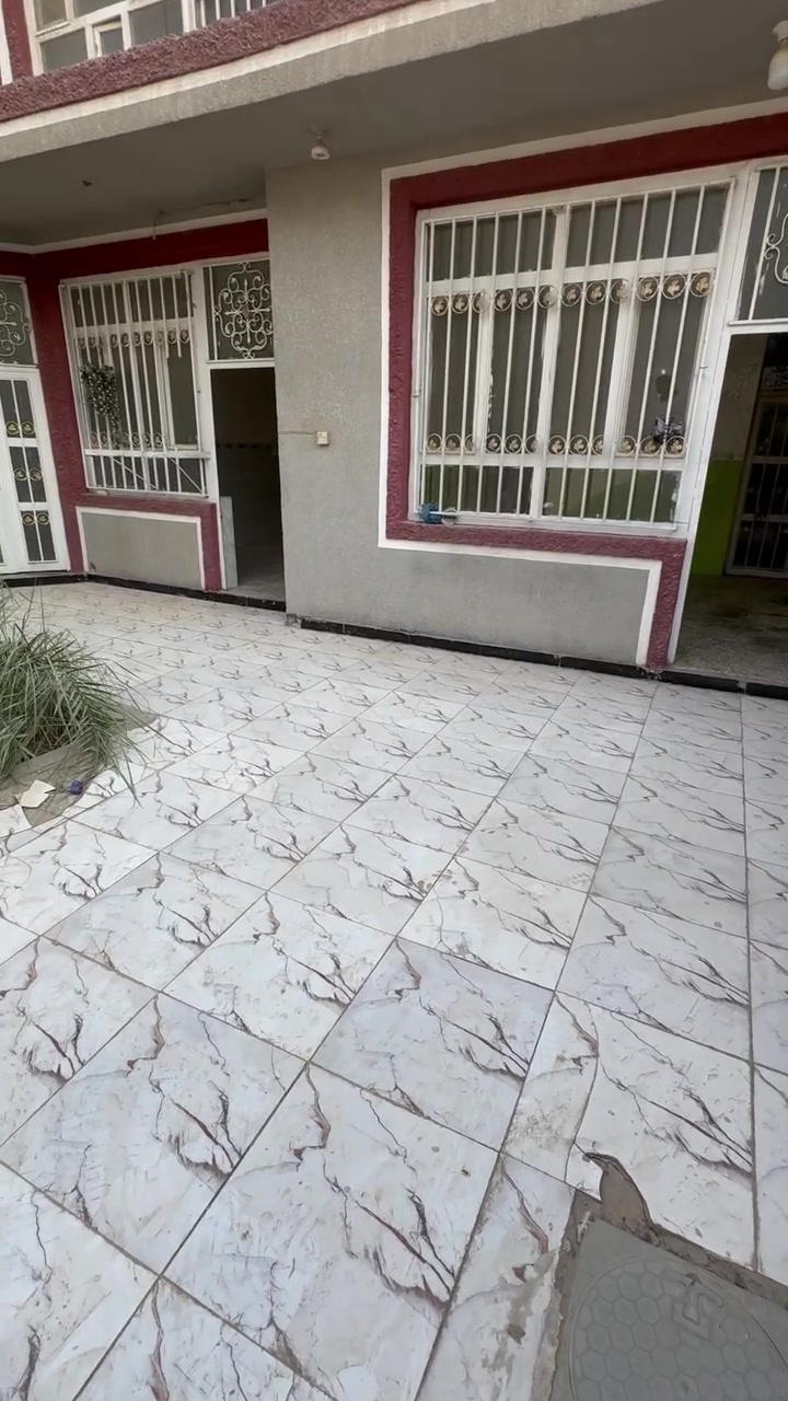 🏠 للإيجار – حي الزهراء قرب الشارع الخدمي

📐 250م² | بناء جديد
🛏️ 5 غرف نوم | 🚿 4 مجمعات صحية
🛋️ كليدور | استقبال | مطبخ
🚗 گراج سيارة | 🌳 حديقة

📞 *********** علي عذاب
📱 واتساب *********** 

📍 مراجعة مكتب الشمري نادر 2 خلف فاملي مول
