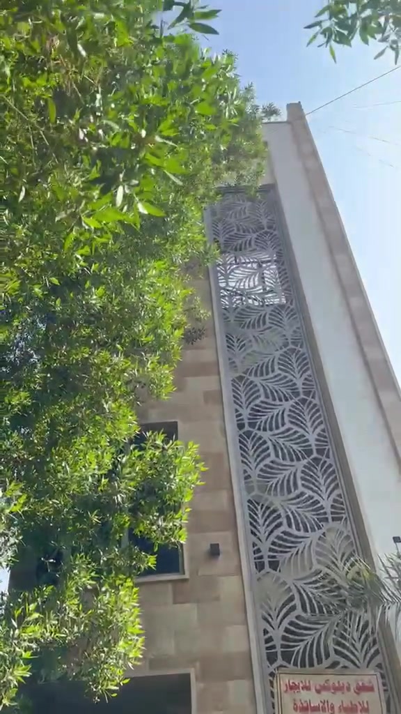 شقه للايجار مؤثثه كامل تحتوي على غرفتين نوم صاله مطبخ مجهز حمام عدد 2 باركون سخان ماطور لطلاب الجامعه والدراسات الموقع بعداد قرب مجسر الصرافيه وقريبه على كليه الطب جامعة بغداد وكليه طب الاسنان جامعه بغداد ولجميع الجامعات التواصل 

***********
***********
