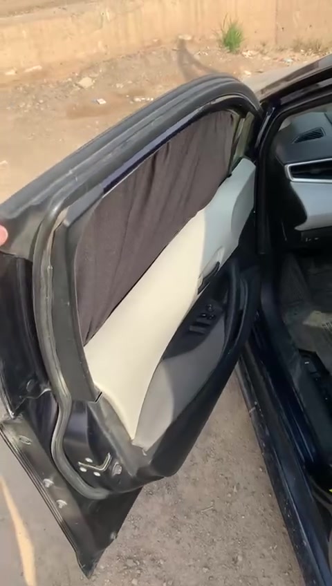 العنوان الرئيسي: وداعاً لحرارة الصيف..

واجعل قيادتك أكثر راحة وخصوصية!☀️🚗

تعبت من حرارة الشمس الحارقة داخل سيارتك؟

تريد حماية مقصورة السيارة والجلد من التلف؟

نوفر لك أجود أنواع بردات السيارات الكبس والسحب المصممة خصيصاً لتناسب أبعاد نوافذ سيارتك بدقة متناهية.

لماذا تختار برداتنا؟

عزل حراري ممتـاز: يقلل الحرارة ويرفع كفاءة التبريد (التبريد أسرع بـ 30%).خصوصية تامة 100%: قماش معتم عالي الجودة يحميك ويحمي عائلتك من المتطفلين.

سهولة التركيب: متوفرة بنظام المغناطيس، الكبس، أو السحب السلايد بدون أي تأثير على جام (زجاج) السيارة.متانة ومظهر أنيق: تضيف لمسة فخامة لسيارتك.⚙️

 متوفرة لجميع أنواع وموديلات السيارات (صالون، SUV، بيك أب).
📞 للطلب أو الاستفسار: تواصل معنا عبر رسائل الصفحة :]📍 رقم الهاتف الحجز وللاستفسار (***********) (تتوفر خدمة التوصيل)

نص مكتوب في الصور:
- ملكة ابيض و اسود سحب ٤ قطع
- كرستة ثابت و سحب ٤ قطع
- مارك نفخ ثابت و سحب ٤ قطع
- ارنب سحب ٤ قطع