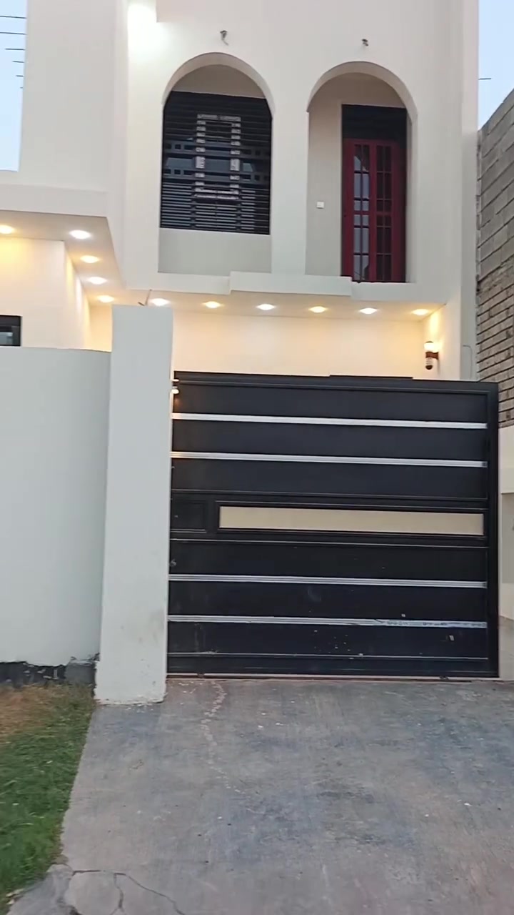 1•عقار للبيع مساحة 250متر
2•موقع مميز وراقي جدا 
3•طابقين بناء حديث وراقي  
4•واجهة 12.5متر نزال 20 متر 
5•غرف نوم عدد3حمام عدد3
6•صالة واسعة مطبخ مرتب واسع
7•يطل على شارع 15شارع دوار
8•طابق الاول سقوف سحب 
﷼﷼﷼﷼﷼﷼﷼﷼﷼﷼﷼﷼﷼﷼﷼﷼﷼﷼﷼
للاستفسار اكثر تواصل اتصال واتساب مكتب الريان للعقار والتصميم الهندسي  ‏‪***********‬‏ 🏦
موقع درة سامراء السكني/ شرط الدار حر غير مطلوب تحويل مباشر من صاحب، البيت الشرعي
