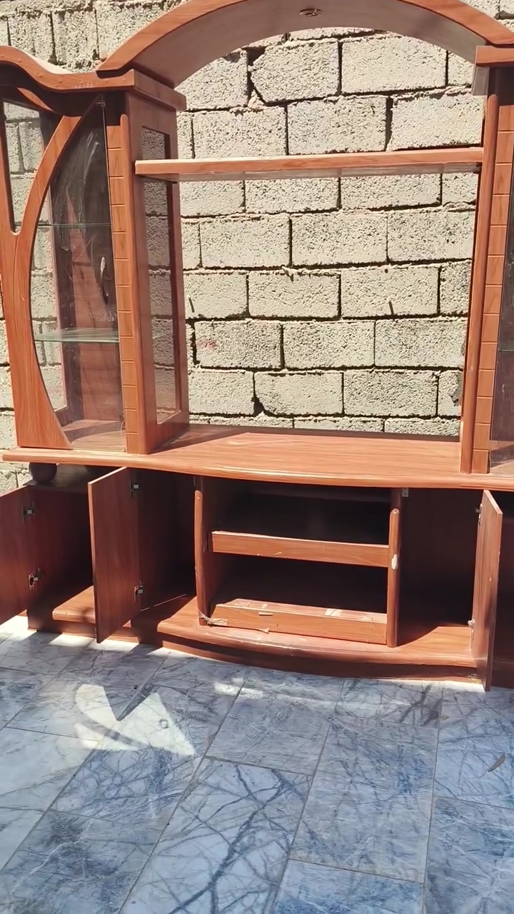 سلام عليكم معرض للبيع سعره 70 وبي مجال مكاني  طوبه ونخيله رقمي 7810621589
