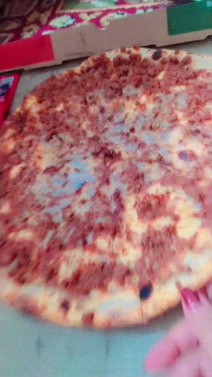 بيتزا حجم صغير ب5 وسط ب6 كبير ب8 
لحم بعجين دبل ب3 
طبق ريزوا ب5 
لفة بركر بالف 
فلافل ب500

للحجز ***********‬‏      مطعم_شطرة_شعلة
