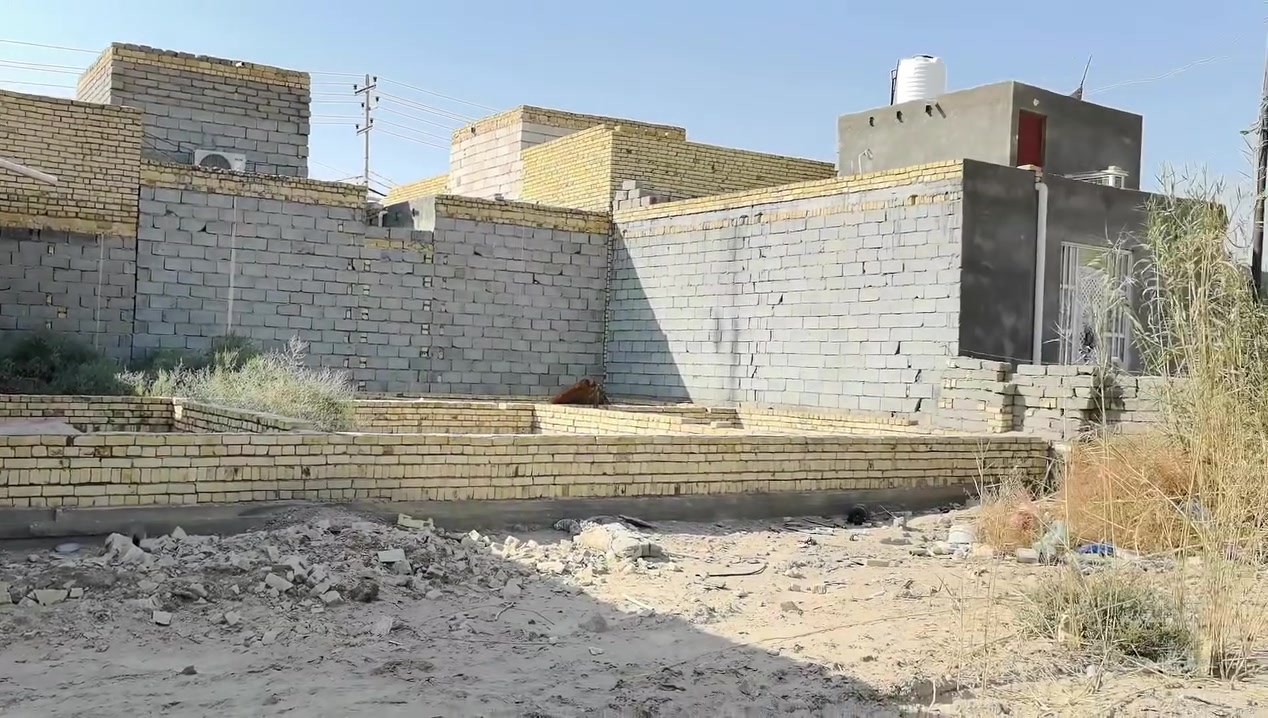 بيت للبيع زراعي مساحته 170
حديقة باب البيت ١٠٠ متر
وخلف البيت قطعة مبنية بتلوا مساحتها ٢٠٠ متوفر ماء كهرباء مجاري
مكانه ناحية اور قرب صيدلية التفاحة الخضرة للاستفسار عل رقم ***********
