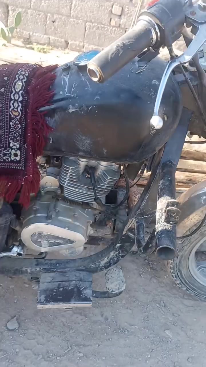 سلام عليكم ستوته للبيع موديل 18 كلك كلك مكينه 25 اكسن جمره جديد شاصي مكفول  اوياله وتواير جدد مال شغل ستوته سعر 750 وبيه مجال ***********
