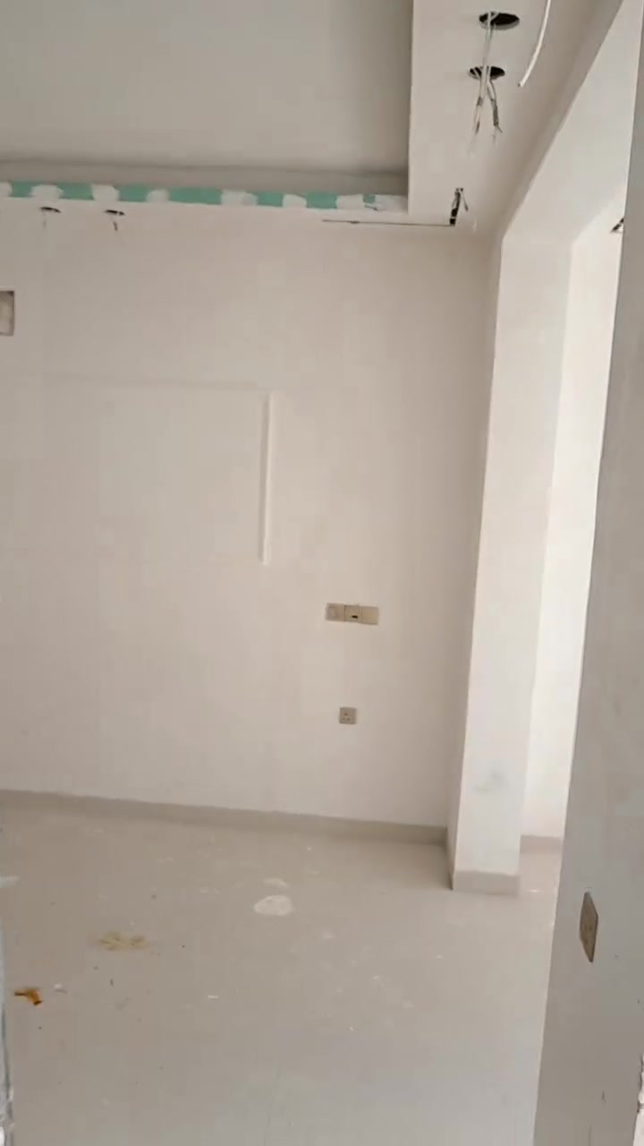 صباغ طلاس درجة أولى اشتغل بيومية او على متر مكاني بغداد
***********
للعلم الجبسن بورد الموجود بالفديو بس طلس بدون سنفره وصبغ
