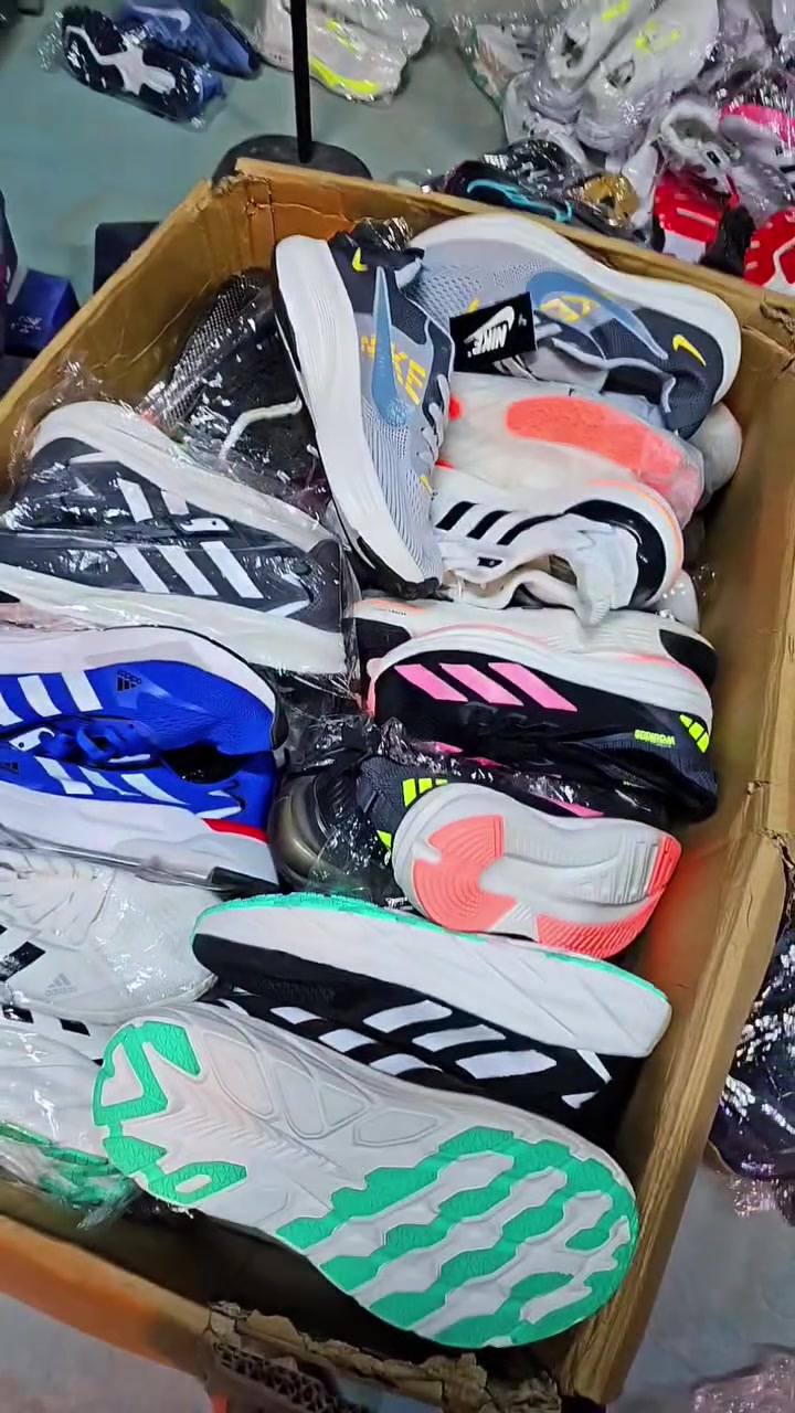 🔥 عرض خاص 🔥
👟 Nike & Adidas
📦 ٥٠ قطعة بـ ٣٥٠ ألف واصل
💰 سعر القطعة لكط  بالجملة: ٨,٥٠٠
📦 أقل كمية: ٣٠ قطعة
💵 المفرد: ١٠,٠٠٠ للقطعة
📏 القياسات والعدد:
٤٥ — ٧ قطع
٤٤ — ٧ قطع
٤٣ — ١١ قطعة
٤٢ — ١٠ قطع
٤١ — ٨ قطع
٤٠ — ٧ قطع
📌 المجموع: ٥٠ قطعة
🔎 شرط الفحص أمام المندوب، وإذا ما عجبك ترجع.
📲 الحجز واتساب فقط

