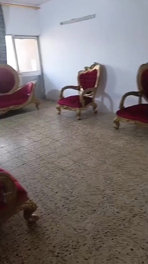 اغراض للبيع كلمن وسعره تؤاصل واتساب ***********
