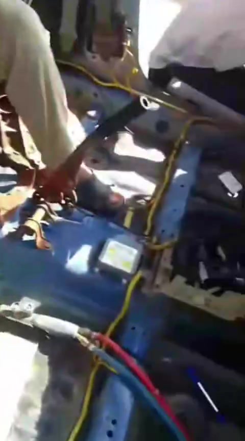السلام عليكم لحيم متجول خزانات وسخانات وصالنصات ومبردات ونشتقل اخياسات جميع انواع السيارات ***********
