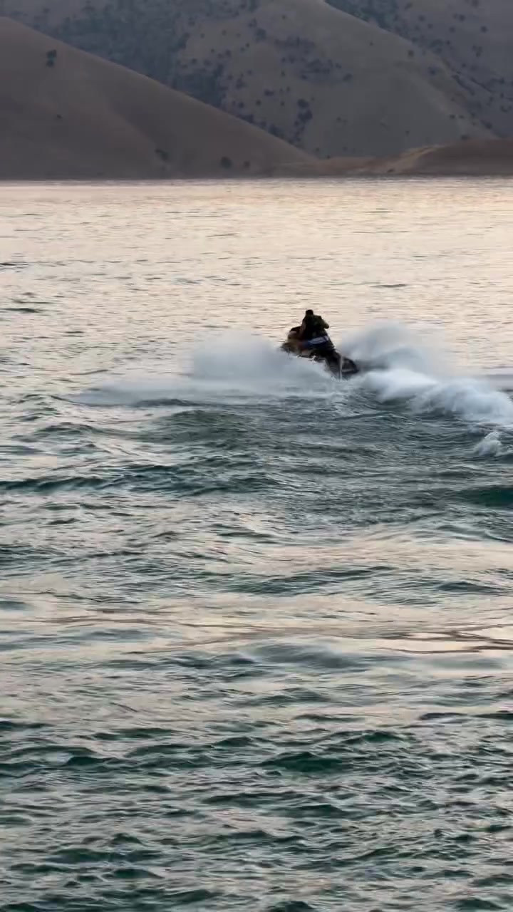 🔥 جێت‌سکی GP1200 بۆ فرۆشتن
🔥 للبيع جت سكي GP1200 

🏁 الحالة: شغال ومستخدم
✅ لا بي كسر
✅ لا بي فطر
🔧 الماكينة معمّرة جديد وشغالة بصورة جيدة
⚠️ حالياً فقط السلف (Starter) واقف ويحتاج تصليح/تبديل.

📍 الموقع: السليمانية
💰 السعر المطلوب: 2,100$

للمهتمين والاستفسار، مراسلة خاص.

🏁 جێت‌سکی GP1200 بۆ فرۆشتنە.

✅ کار دەکات و ئامادەیە
✅ هیچ شکاندنێکی نییە
✅ هیچ فەتری نییە
🔧 ماتۆڕەکەی تازە تعمیر کراوە و بە باشی کار دەکات.
⚠️ تەنها کێشەی ئێستە سەلفەکەیە وەستاوە و پێویستی بە چاککردن یان گۆڕین هەیە.

📍 شوێن: سلێمانی
💰 نرخ: ٢١٠٠ دۆلار

📞 ژمارەی پەیوەندی: ***********
