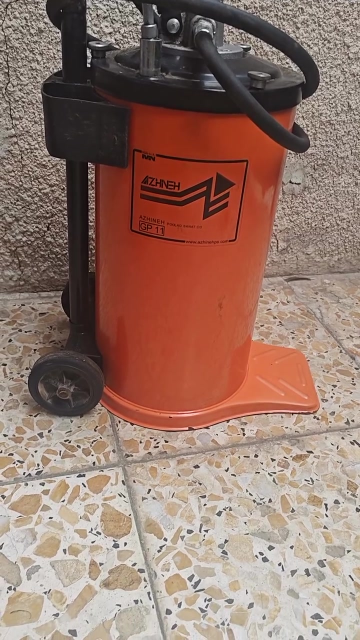 مضخة شحم • ١٠ كيلو • استعمال قليل