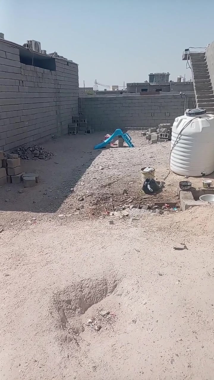 قطعه للبيع الزبير حي الأندلس زراعي مساحه 125م شارع 10م
السعر 8مليوت هاتف ***********
