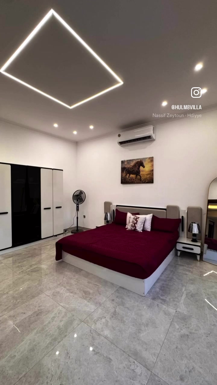 مزرعه وفيلا حلم الترفيهيه🏡
للايجار اليومي والمناسبات 
تحتوي على غرفتين نوم وصاله ومطبخ ومسبح للكبار ومنطقه شواء وجلسات متعدده والعاب للكبار والصغار 
مكيفه بلكامل داخل وخارج بلاضافه الى انترنت مفتوح 
العنوان : بغداد المكاسب 
للتواصل : خاص او على الرقم ***********

