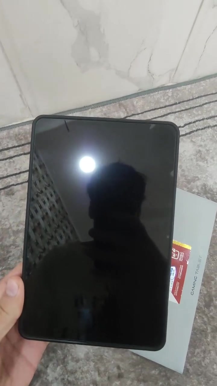 سلام عليكم ريد ماجك استرا 1 ذاكره 256 بطاريه 97 نضيف فقط فطر خفيف ما مأثر على شي مكفول من كلشي تاخذه من باب بيتي انطيك بي ضمان من كلشي السعر 700 وبي مجال مو شراي لا تعبني لايباد نضيف كامل ملحقات و حافظه اصليه رقمي *********** موجود واتساب و فيس مكاني بغداد الشعله
