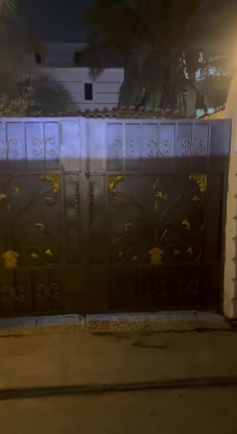 منزل للبيع أو مراوس حسب القناعة في الشعب حي البساتين شارع حي المصطفى قريب على شارع العام مساحة 350م بس هوة أكثر من هاي المساحة واجهَ 12,50 حمام شاور 1  و2 صحيات واستقبال وغرف نوم 4  وصالة ومطبخ ترك 3 سند 25
منزل للبيع أو مراوس حسب القناعة في الشعب حي البساتين شارع حي المصطفى قريب على شارع العام مساحة 350م بس هوة أكثر من هاي المساحة واجهَ 12,50 حمام شاور 1  و2 صحيات واستقبال وغرف نوم 4  وصالة ومطبخ ترك 3 سند 25  
بيت نضيف 
للاستفسار أكثر أتصل عالرقم
***********
