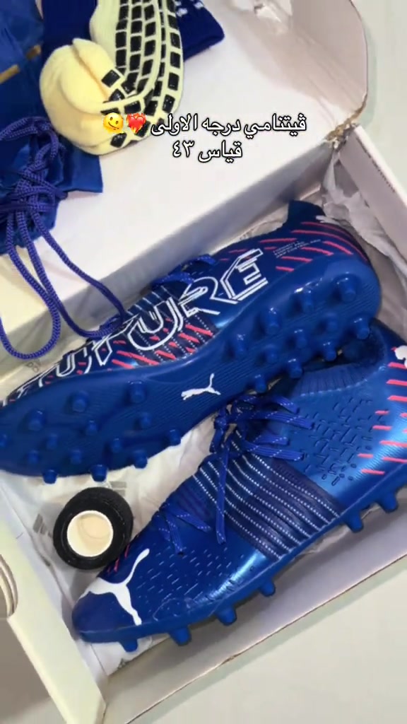 للحجز واتساب 🔥#دوري_ابطال_اوروبا #تجهيزات_رياضيه⚽️🔥 #دوري_العراقي #دوري_ابطال_اسيا #nike 

نص مكتوب في الصور:
- فييتنامي درجه الاولى 😋❤️ قياس ٤٣